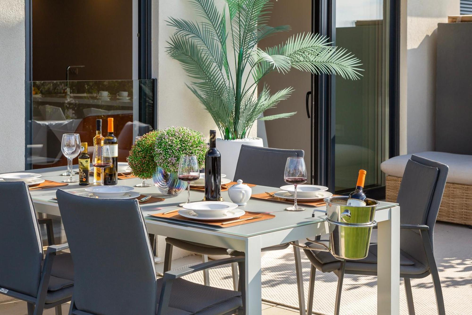 New Luxury Apartment With Private Heated Pool And Amazing Terrace With Seaview Split Exterior foto